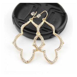 NEW 🌸💎 Rhinestone Quatrefoil Gold Drop Earring